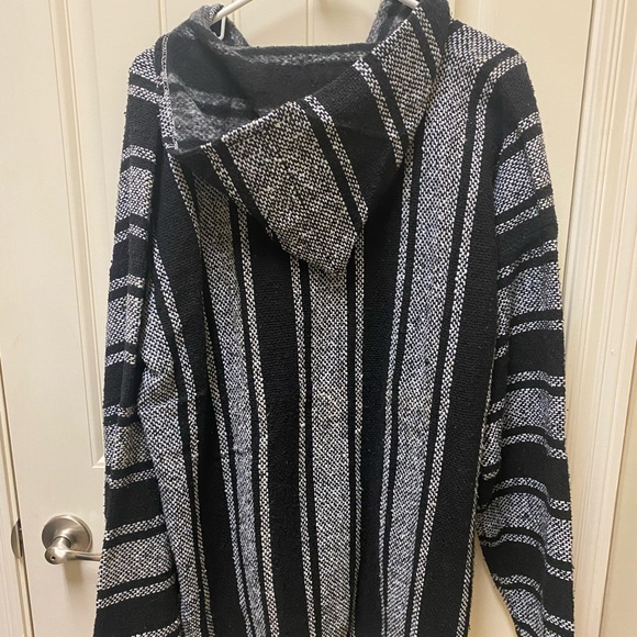 Beach Hoodie-Size XL - Picture 2 of 4